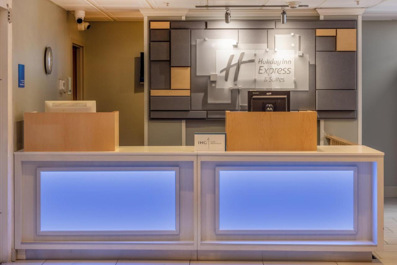 Holiday Inn Express Hotel & Suites Salisbury - Delmar By Ihg Екстериор снимка