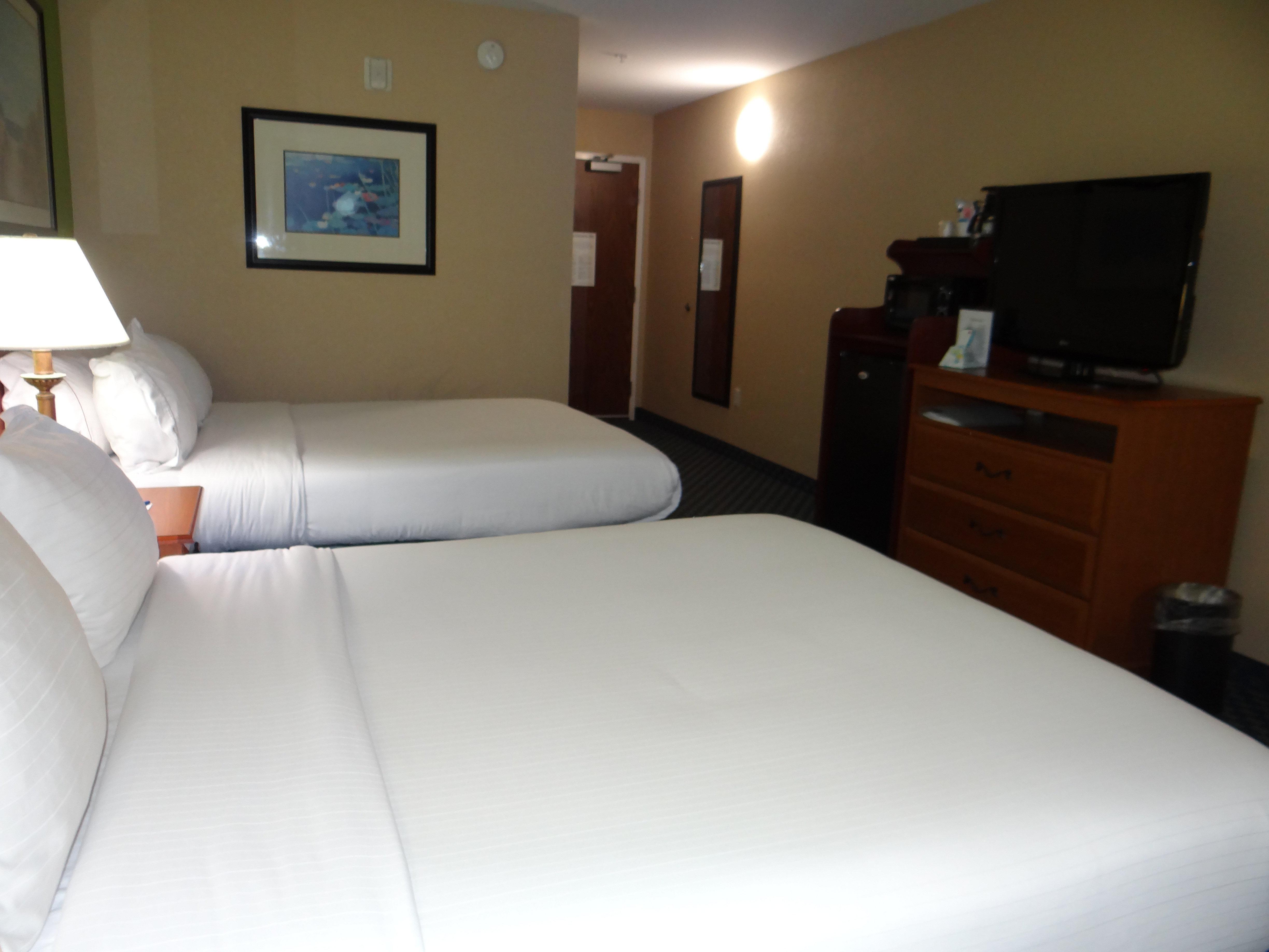 Holiday Inn Express Hotel & Suites Salisbury - Delmar By Ihg Екстериор снимка