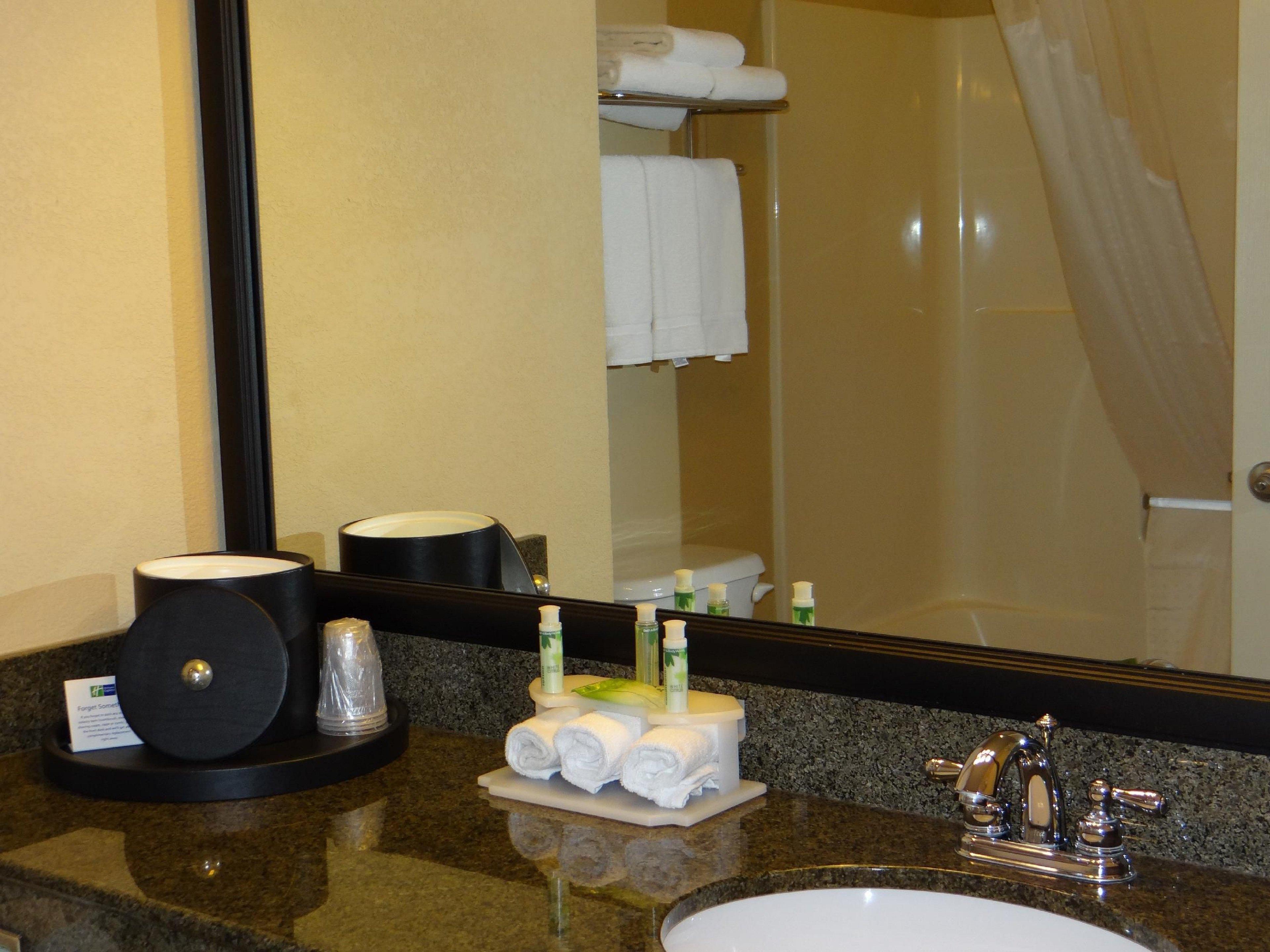 Holiday Inn Express Hotel & Suites Salisbury - Delmar By Ihg Екстериор снимка