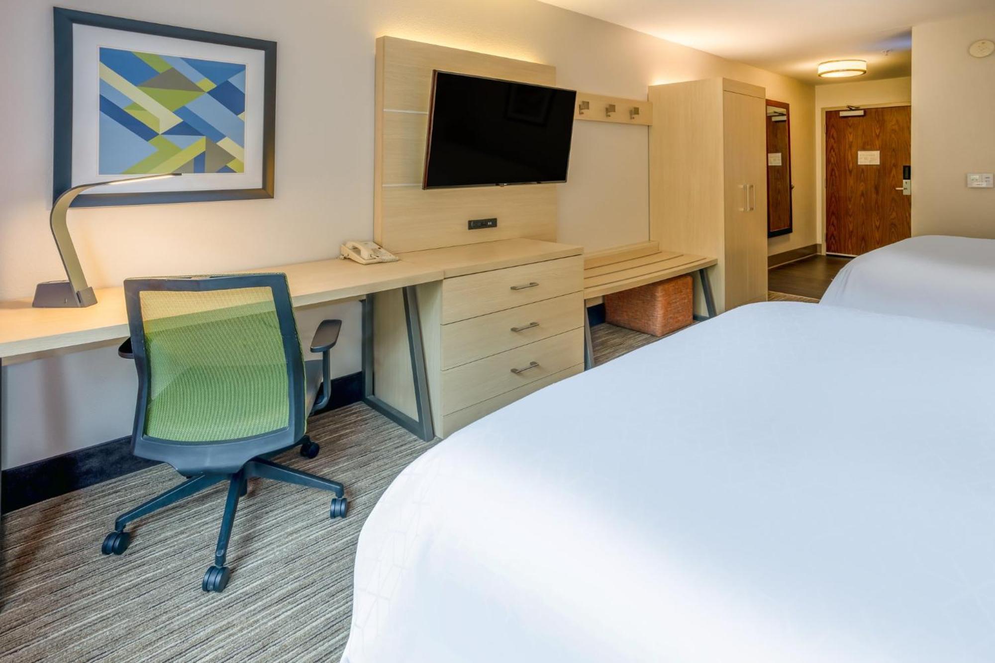 Holiday Inn Express Hotel & Suites Salisbury - Delmar By Ihg Екстериор снимка