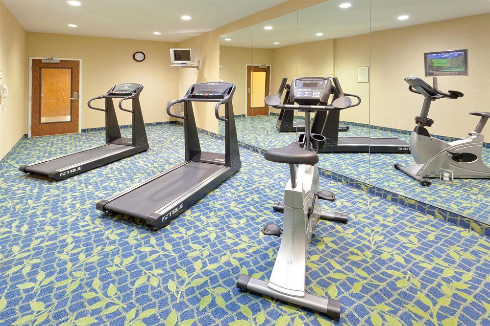 Holiday Inn Express Hotel & Suites Salisbury - Delmar By Ihg Съоръжения снимка