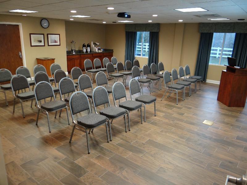 Holiday Inn Express Hotel & Suites Salisbury - Delmar By Ihg Екстериор снимка