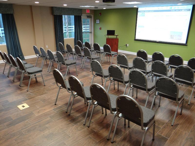 Holiday Inn Express Hotel & Suites Salisbury - Delmar By Ihg Екстериор снимка